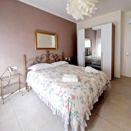 Olivella21 Luxury Apartment Montesanto Неаполь Екстер'єр фото